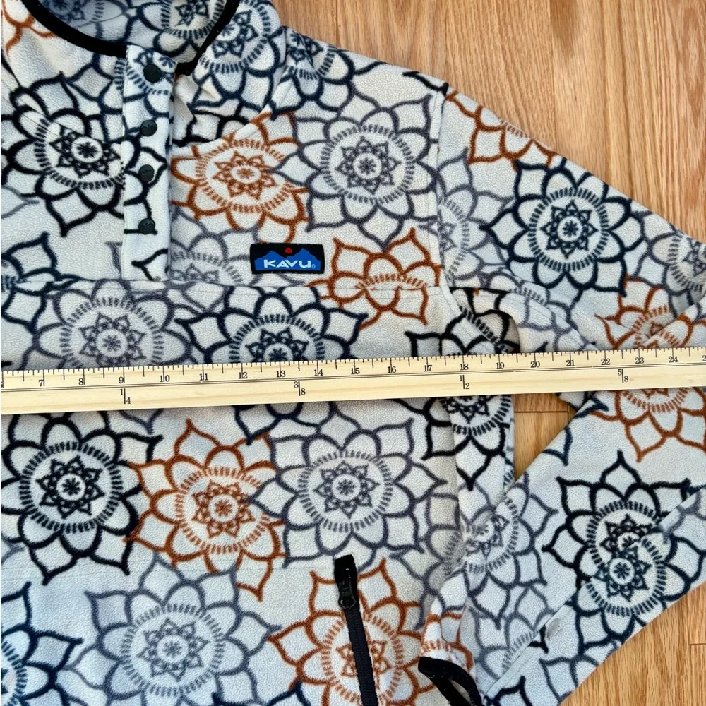 Kavu Fleece Pullover GUC Size Medium - Picture 5 of 9